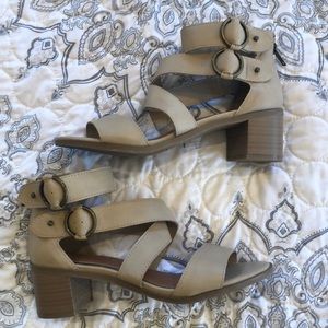 Rampage sandals sz 6.5 Taupe